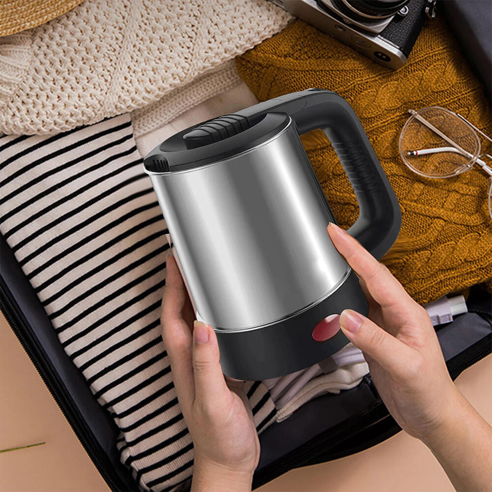 Kit de viagem: Secador de cabelo com cabo dobrável e chaleira elétrica de viagem em aço inoxidável de 0,5L.
